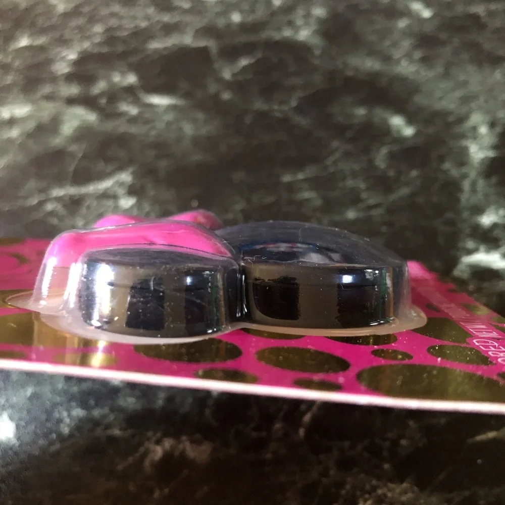 Set of 3 Disney Minnie Mouse 0.11 oz Watermelon Flavored Lip Gloss - Picture 6 of 8